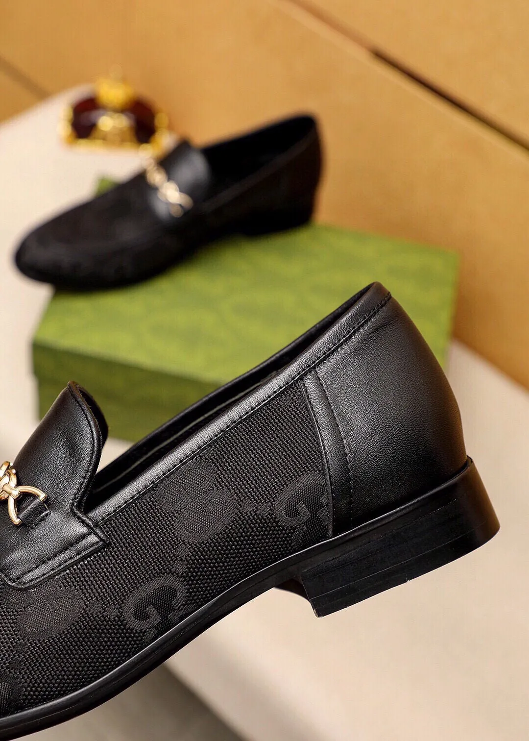 Men's shoes 💰540 💐 GUCCI official website dress shoes 🌀 Italian 🇮🇹 imported denim upper ➕ top imported water-dyed cow 🐂 leather lining 💋 fine handmade original outsole, the real thing looks better when photographed in person Standard size 38-44 (45🉑️customized)